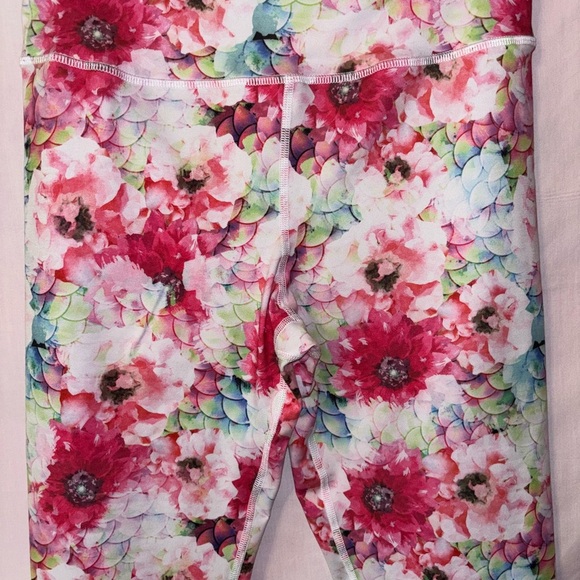 Evolution and Creation Vibrant Red and Pink Leggings - Picture 2 of 11
